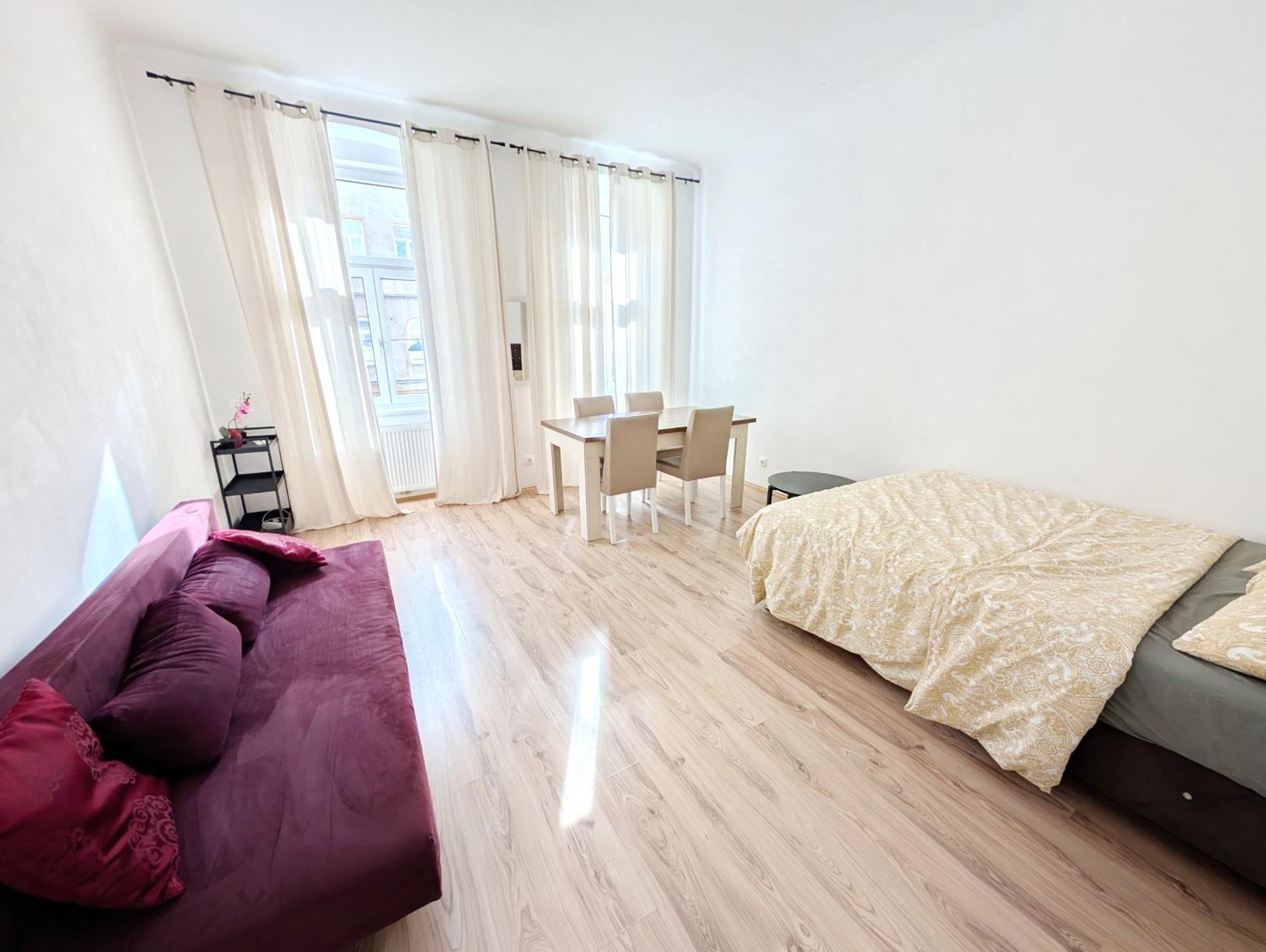 Charming At Maerzstrasse Close To Attractions Mz18 *
